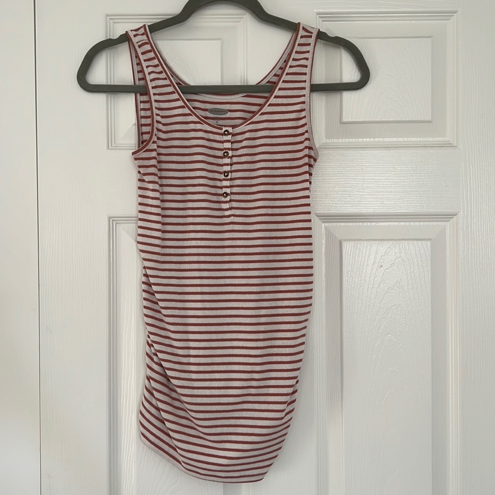 Old Navy Fitted Maternity Tank
